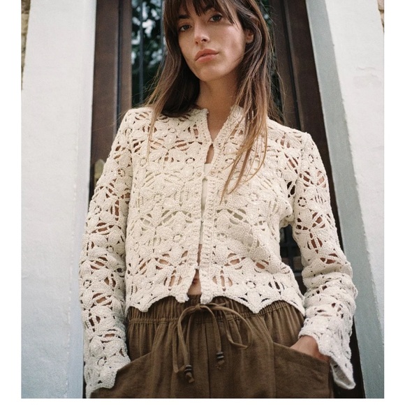 NWT ZARA 2025 collection SEQUIN MACRAMÉ CARDIGAN SIZE M
🚨PRICE FIRM NO DISCOUNT - Picture 11 of 16